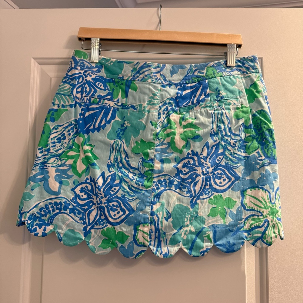 Scalloped Lilly Pulitzer Skort - Picture 2 of 4